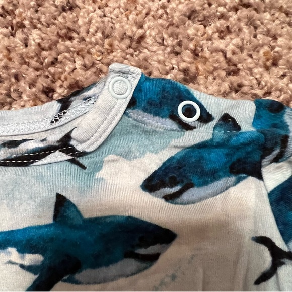 Posh Peanut shark short sleeve romper - Picture 2 of 4